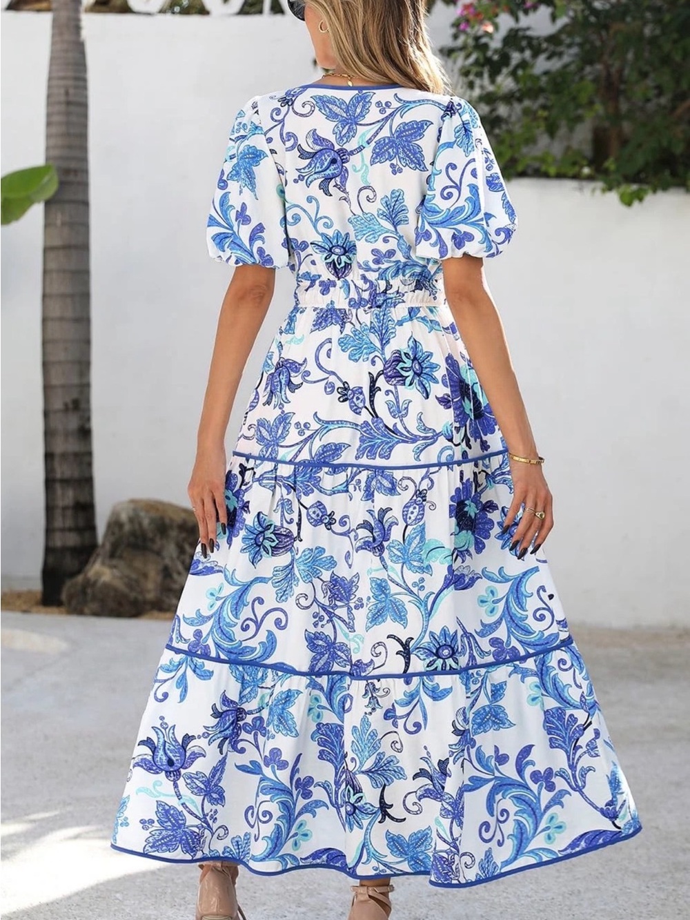 🎒Pretty Garden White & Blue Floral V-Neck Tiered Midi Dress size L GUC - Picture 2 of 15